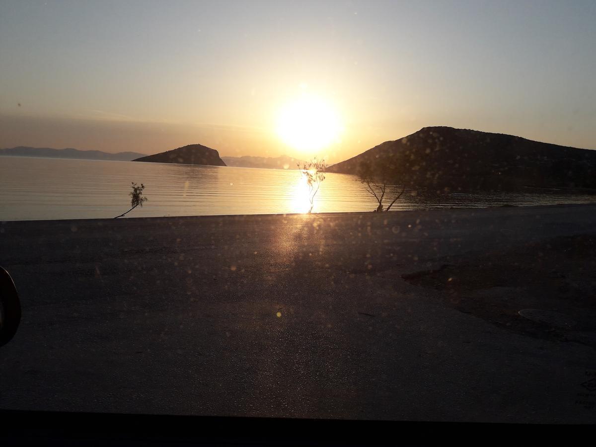 Luxurious House Near The Sea Apartment Porto Rafti Luaran gambar
